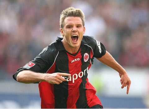 同努力, 据介绍