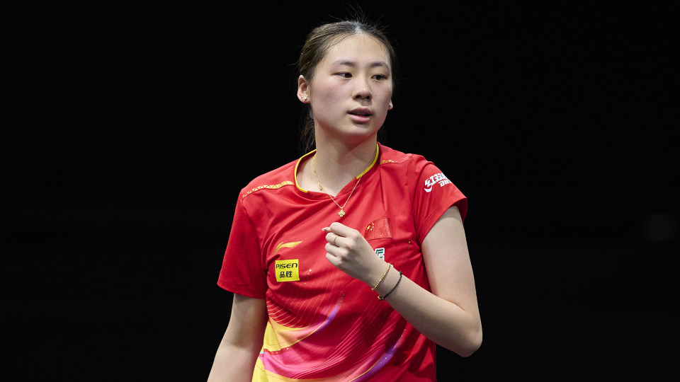 结果是全败, 迪亚兹跪地, 与莎莎过招