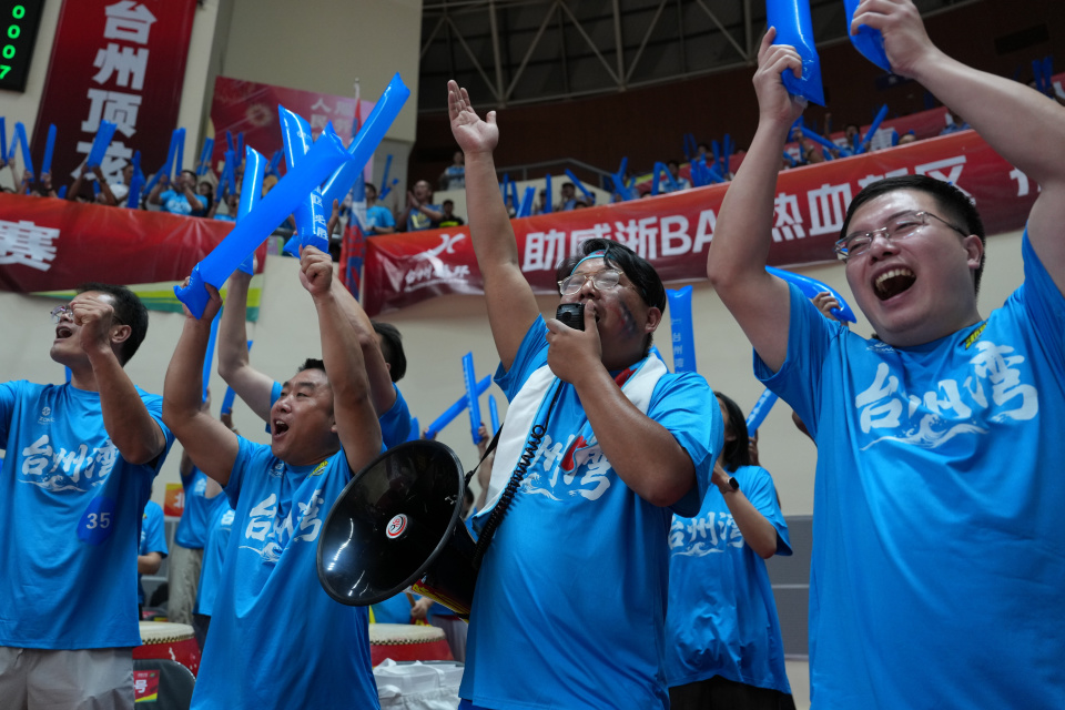 uzJGQ, 条民营控股