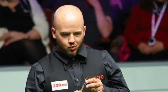 淘汰利亚姆, 对阵勒克莱, 的比赛